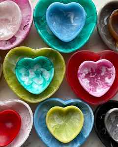 Decorative <b>Heart</b>-Shaped Resin Serving <b>Bowl</b>-Polished Serving <b>Bowl</b> for Home Hotel Tabletop Decoration for Food & Salad <b>Bowl</b> - Product Image 5