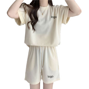 Camiseta personalizada de color sólido con cuello redondo y pantalones cortos, conjunto corto de verano sólido para entrenamiento, conjunto corto de Fitness para mujer - Product Image 3