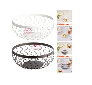 Panier de rangement en métal de fer de finition plaqué or et noir Décoration de la maison et de la cuisine Design de panier de service alimentaire - Product Image 2