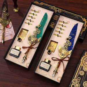 Ensemble de stylos plume d'époque pour calligraphie, coffret cadeau ambiance vintage - Product Image 1