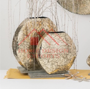 Meilleure vente Vases à fleurs texturés en métal au design unique Décorations de mariage en aluminium pour table pour lieux de mariage - Product Image 1