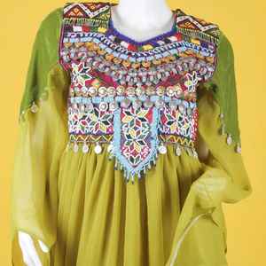 Antique Afghani Banjara Robe Broderie Faite À La Main Charme Dentelle OEM ODM Caractéristiques Personnalisées Avec Embellissements Motif Naturel - Product Image 3