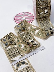 Sur mesure en miroir, lacets de travail brodés avec options multicolores en broderie dorée en largeur de 1.5 pouces - Product Image 5