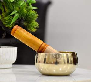 Cuenco tibetano ecológico para cantar, cuenco con sonido para meditación hecho a mano en la India para la curación y el cuenco de atención plena - Product Image 4