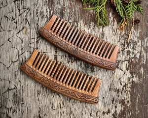 Peine para Cabello de Madera de Sándalo de Primera Calidad con Fragancia Natural, Estimulante del Cuero Cabelludo, Acabado Pulido Ecológico, Precios Económicos - Product Image 6