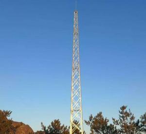 برج إضاءة احترافي من الفولاذ مع غمس ساخن مجلفن حاصل على شهادة ISO9001 من عمر خدمة 20-50 سنة لمطارات طائرات الهليكوبتر - Product Image 2