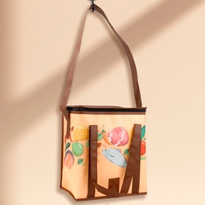 Bolsa térmica impermeable para el almuerzo, de gran capacidad, con logotipo personalizado OEM/ODM, fabricada con tela no tejida RPET de 90 g/m². - Product Image 2