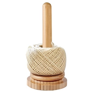 Distributeur de fil de laine à tricoter portable fabriqué à la main support de boule de fil en bois épais pour voyage pour un écheveau de fil - Product Image 5