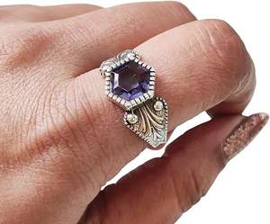 แหวนผู้หญิงพลอยอเมทิสต์ธรรมชาติ หินประจำเดือนกุมภาพันธ์ แหวนสำหรับงานแต่งงาน วันครบรอบ แหวนซ้อนกันได้ เครื่องประดับแหวนเงินแท้ 925 - Product Image 1