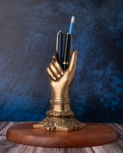 Porte-stylo / porte-crayon élégant en forme de main en laiton - 6 pouces de hauteur, organisateur de fournitures de bureau, organisateur de bureau et de maison - Product Image 2