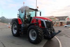 Massey Ferguson 8S.225 Tractor a pie a la venta Buen estado Componentes centrales Cojinete Motor Caja de cambios 210HP Motor Yunnei - Product Image 4