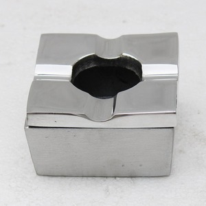 Cendrier à cigares en aluminium fait à la main de forme carrée Accessoires pour fumeurs Poids lourd à bas prix - Product Image 2
