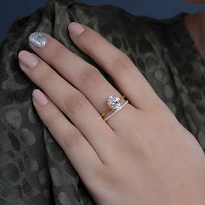 Anillo de Compromiso con Diamante Cultivado en Laboratorio con Corte Ovalado Estilo Antiguo, Certificado IGI, VVS, con Engaste de Oro de 14k para Mujer - Product Image 2