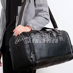 Sac de sport élégant avec bandoulière et plusieurs poches, idéal pour les sports de sport et les voyages - Product Image 5