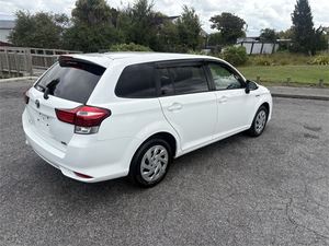 Achetez maintenant des voitures d'occasion <span class=keywords><strong>Toyota</strong></span> <span class=keywords><strong>Corolla</strong></span> 1.5 Hybrid Wagon CVT 2WD SUV 2020 prêtes à être expédiées - Product Image 5