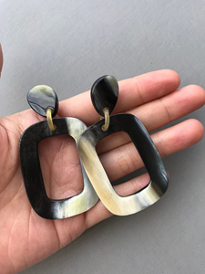 ชุดต่างหูห่วงธรรมชาติรูปเขาควายดีไซน์ใหม่เฉดสีธรรมชาติต่างหูแบบปรับแต่งได้สำหรับสาวแฟชั่นโดยแฟชั่นเรืองแสง - Product Image 3