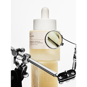 [SKIN1004] Madagascar Centella Retinol 0.2 Boosting Shot Ampoule 30ml Rétinol Ampoule Affine la Texture Augmente l'élasticité - Product Image 2