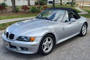BMW Z3 1.9i Roadster de 1997, Usado, Sin Reserva, 1 Dueño, Kit de Supercargador, Transmisión Manual de 5 Velocidades, Color Plata Ártico Metálico - Product Image 2