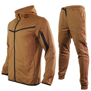 Hot Custom concevez votre propre survêtement vêtements de sport en polyester de haute qualité pour hommes poches zippées survêtement pour hommes 100% Polyester - Product Image 1