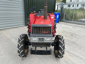 Tractor compacto FX24D en estado impecable absoluto solo 978 horas genuinas - Product Image 4