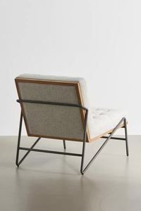 Sillón de madera de teca maciza con combinación de patas de hierro para uso en interiores y exteriores con tapicería cubierta para sala de estar o apartamento - Product Image 3