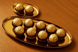 Decorative metal chocolate serving tray gold color celebration of elegance and indulgence crafted to <b>leave</b> a lasting impression - Product Image 3