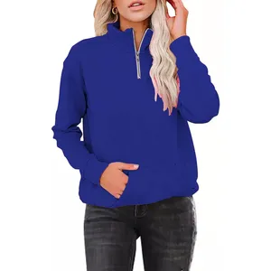 Vente en gros Sweat-shirt tricoté à manches longues, imprimé délavé à l'acide pour femmes, pull à capuche pour l'hiver, effet tie dye, logo sur le devant - Product Image 2