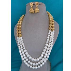 Ensemble collier élégant et tendance de qualité supérieure avec boucles d'oreilles pour femmes Collection de vêtements de fête de mariage pour femmes - Product Image 1