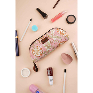 Bolsa de Lona de Algodón Rosa con Cremallera, Estampada a Mano con Diseño Vintage de Blush Paradise - Product Image 1