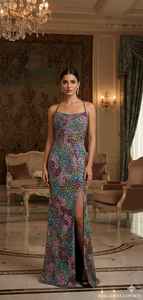 Robe de soirée brodée à la main multicolore - Product Image 5