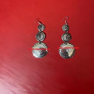 Pendientes de aleación de Metal tradicionales indios artificiales hechos a mano de alta calidad para niñas, joyería hecha a mano de diseñador de tendencia para mujeres - Product Image 2