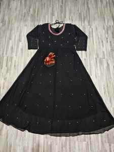 Style indien traditionnel Georgette broderie travail Anarkali longue robe avec Designer Dupatta pour les femmes mariage porter costume personnalisé - Product Image 6