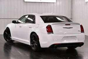 Chrysler 300 C 2023 - Product Image 3