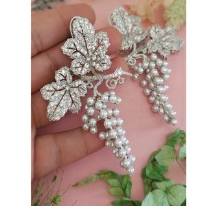 Pendientes de moda para mujeres y niñas Pendientes de racimo de perlas de moda Pendientes de lujo Fiestas de compromiso y Aniversario - Product Image 1