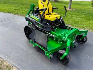 Cortacésped Zero Turn 2026 Z925A EF con Asiento Verde Amarillo, 4 Años de Garantía, Caja de Cambios Yanmar, Alto Momento de Carga, Fácil Mantenimiento - Product Image 3