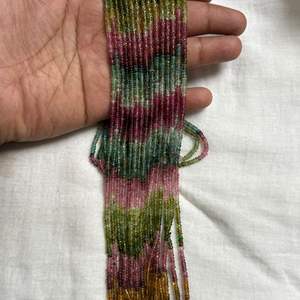 Turmalina Natural Multicolor, Cuentas Redondas Lisas de 3mm a 4.5mm, Mezcla de Colores, Alta Calidad, Más de 50 Años de Experiencia en la Fabricación de Joyería Fina - Product Image 1