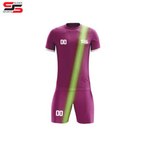 Uniformes personnalisables de football avec des conceptions et des couleurs de collection anglaise - Product Image 3