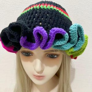 Sombrero de Ganchillo Tejido a Mano 2025, Estilo Moderno para Adultos, con Volantes Plisados, para un Estilo Casual - Product Image 2