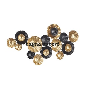 Fleur en métal art mural suspendu en or finition rustique feuille de métal galvanisé art mural design de fleur en métal fini rustique - Product Image 6
