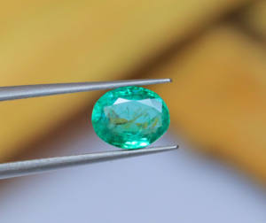 พลอยมรกตทรงรีเจียระไนคุณภาพเยี่ยม - มรกตแท้จากแซมเบีย 100% - อัญมณีธรรมชาติจากเหมืองแซมเบีย - Product Image 4