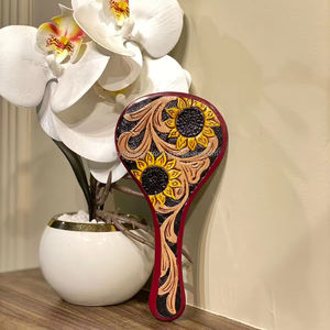 Nuevo espejo de maquillaje de mano de cuero auténtico hecho a mano Vintage, diseño de girasol personalizado, espejo de uso diario de tocador compacto - Product Image 4