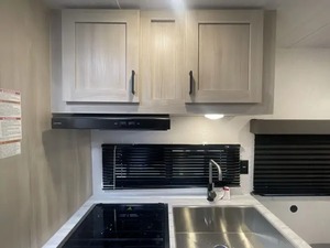 New 2025 East To West S-i-l-v-e-r Lake 2400BH ready for sale - Product Image 4