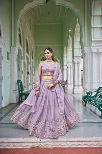 Ensembles tendance pour femmes : Magnifique Lehenga Choli avec broderie en fil Dori et travail de sequins - Product Image 5