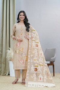 Kurti de fête élégante en coton slub de Neeta Creation, imprimé floral, travail de dentelle, multicolore, matériaux recyclés, sans plis - Product Image 2