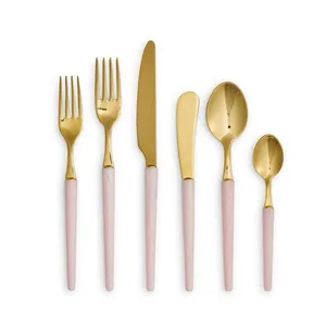 Elegante conjunto de talheres com cabo de faca e garfo de colher de ouro rosa disponível no melhor preço para compradores internacionais