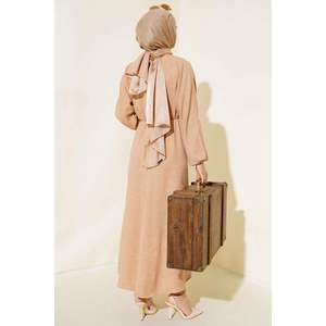 เดรสผ้าลินินเอวยางยืดและแขนเสื้อลาเต้ - Product Image 2