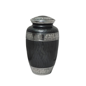 Urne funéraire artisanale en métal écologique de qualité supérieure pour cendres humaines adultes, idéale pour les commémorations, les maisons funéraires et les cimetières. - Product Image 6