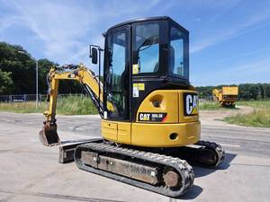 Mini-excavatrice compacte sur chenilles CAT 303.5E CR, excavatrice hydraulique de 1 tonne pour travaux de construction et agricoles - Product Image 2