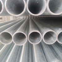 Tuyau en acier au carbone galvanisé Schedule 160 de 3 pouces, soudé par ERW, pour applications industrielles, structurelles, pétrolières et gazières.