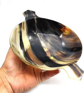 Tazón para Servir Ensaladas de Cuerno Pulido Único, Acabado Texturizado Natural, Estilo Clásico, Decoración para Fiestas, Ecológico, No Tóxico - Product Image 1